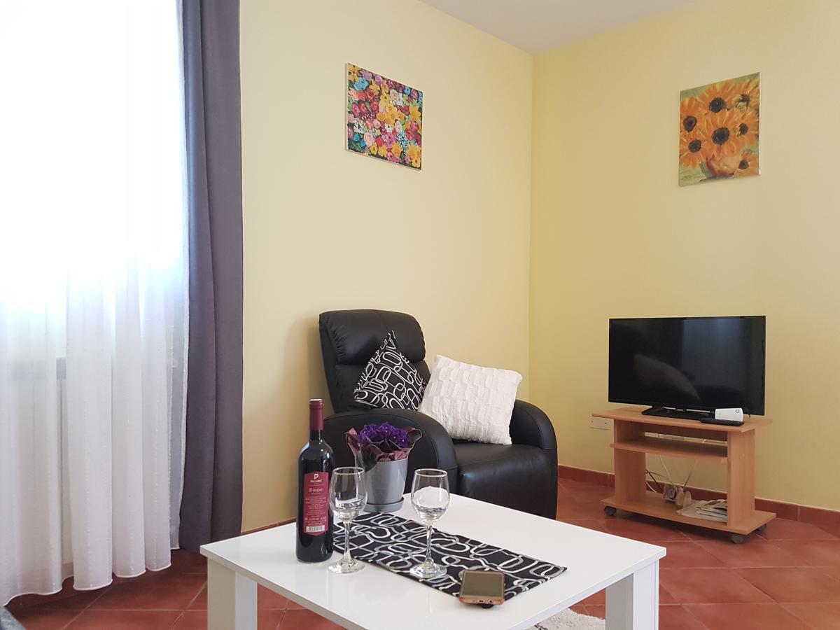 Apartments Ella Rovinj Kültér fotó