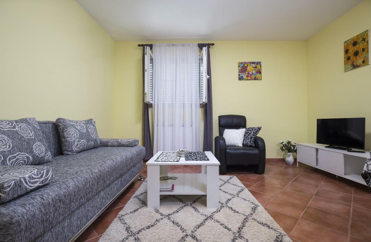 Apartments Ella Rovinj Kültér fotó