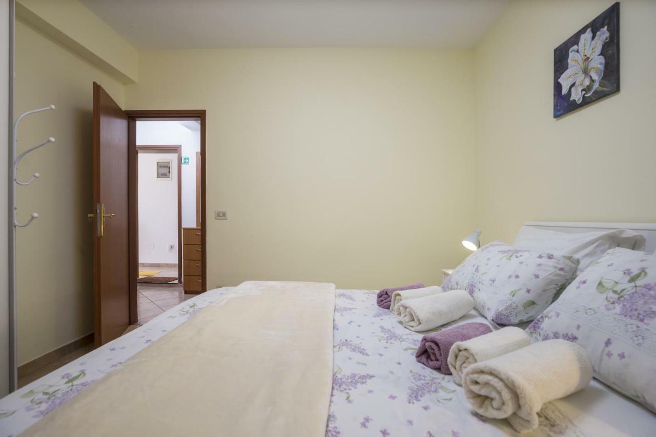 Apartments Ella Rovinj Kültér fotó