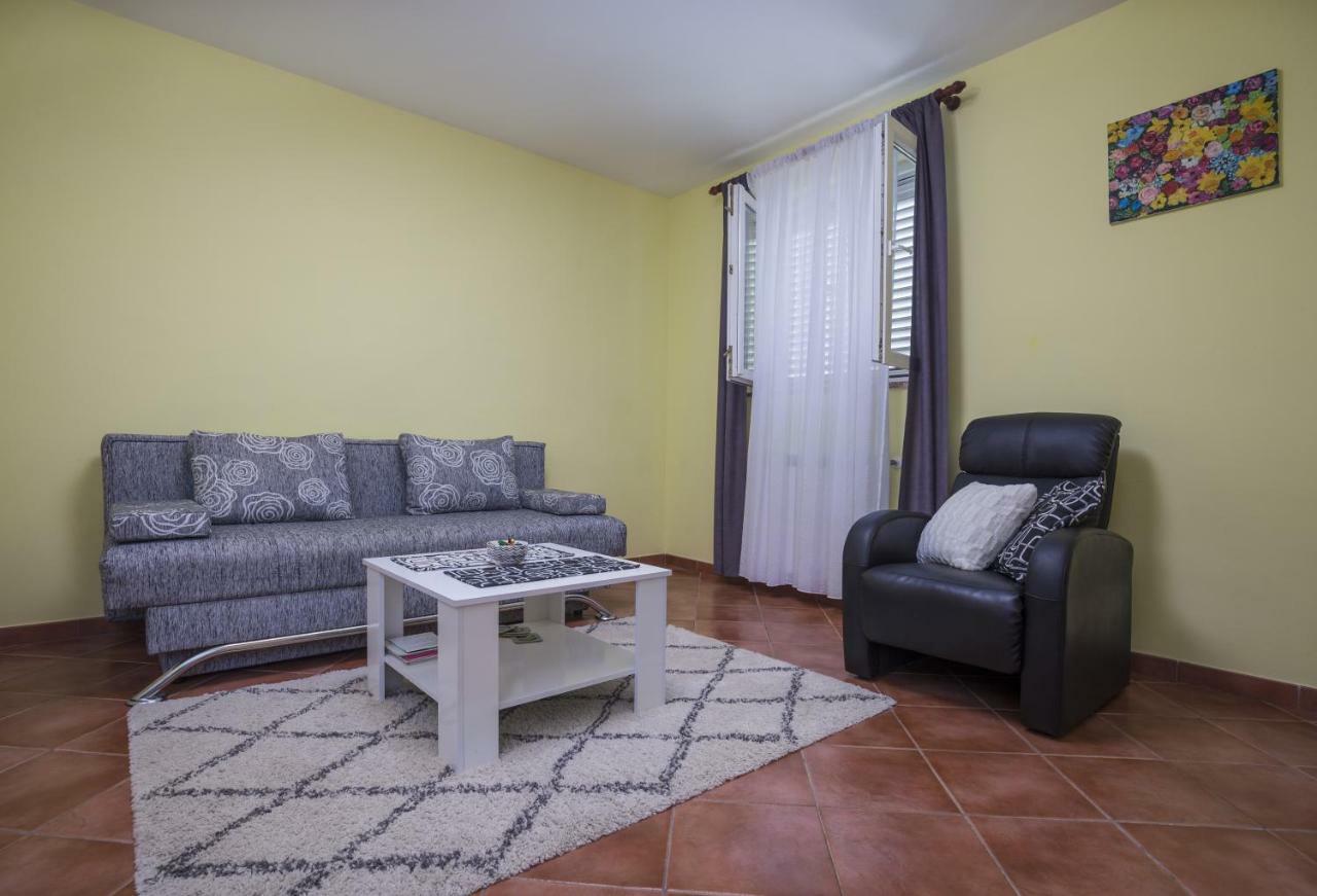 Apartments Ella Rovinj Kültér fotó